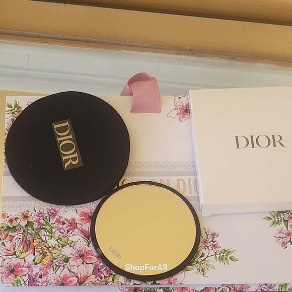 Dior Cosmetic-Makeup Mirror/Carrying Case - Picture 1 of 9